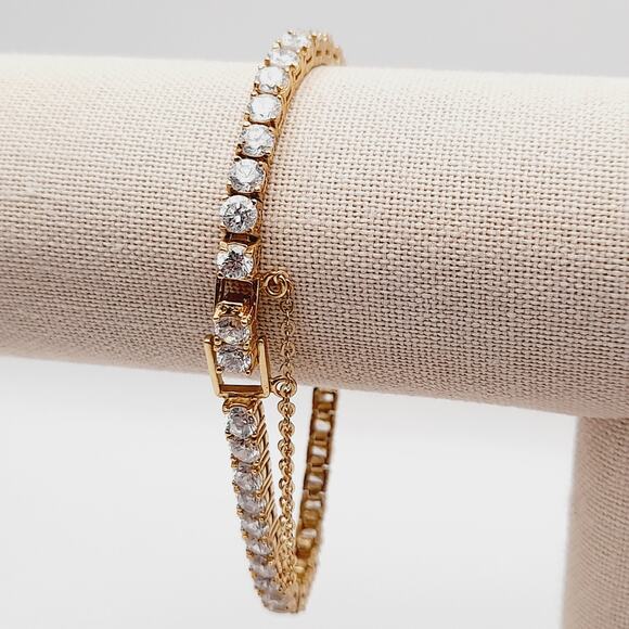 Vintage CZ Clear Rhinestone Tennis Bracelet - 7 1/4 Inches - RS Fold Over Clasp - Picture 1 of 10